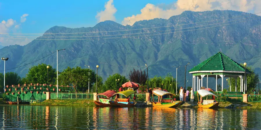 Srinagar Tour Package from Jammu, 1700893731_687823-srinagar-tour-package-from-jammu-slider-image.webp